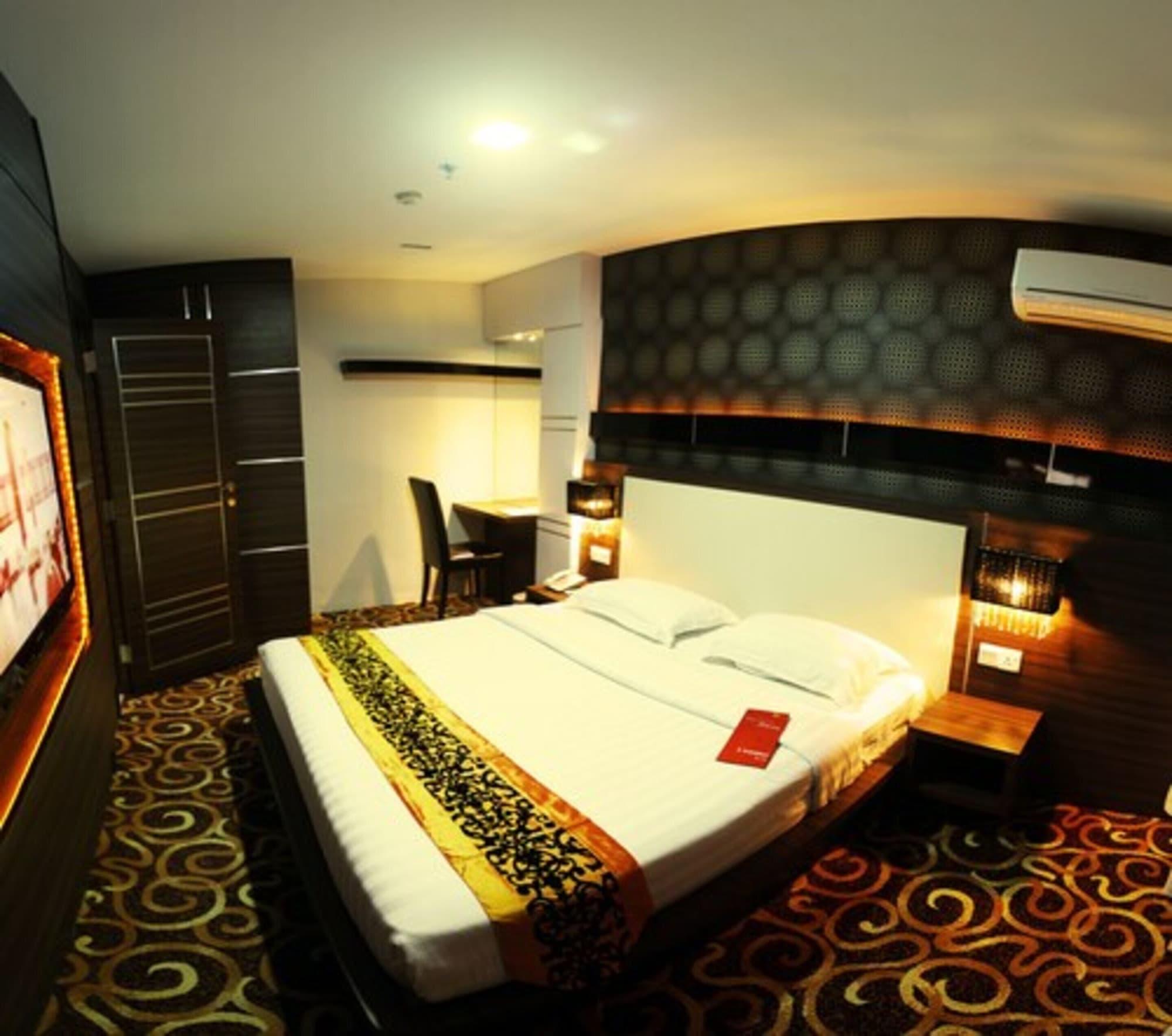89 Hotel Batam Esterno foto