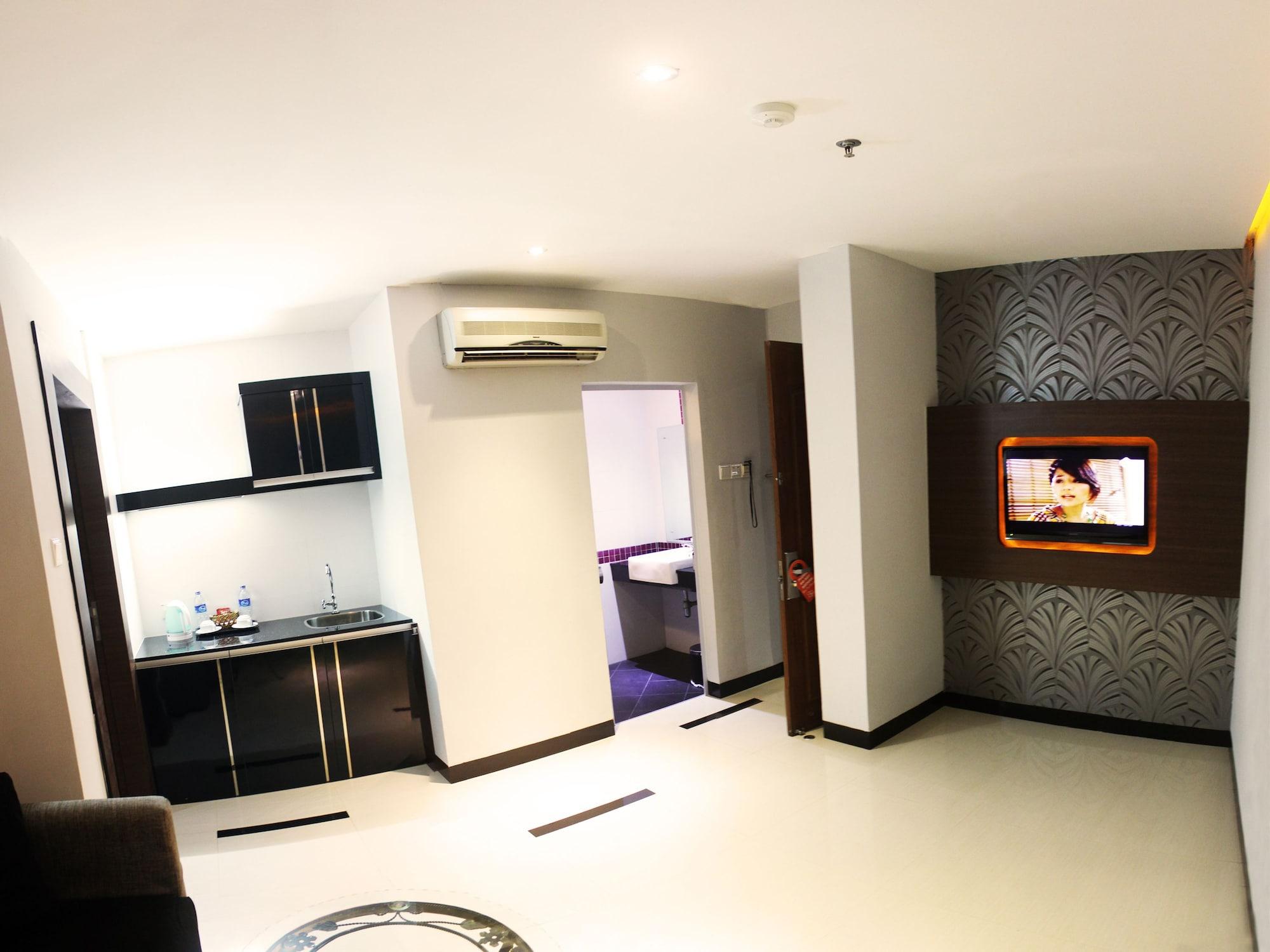89 Hotel Batam Esterno foto