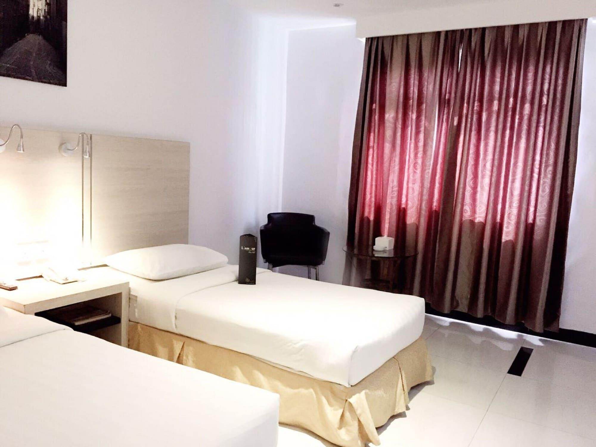 89 Hotel Batam Esterno foto