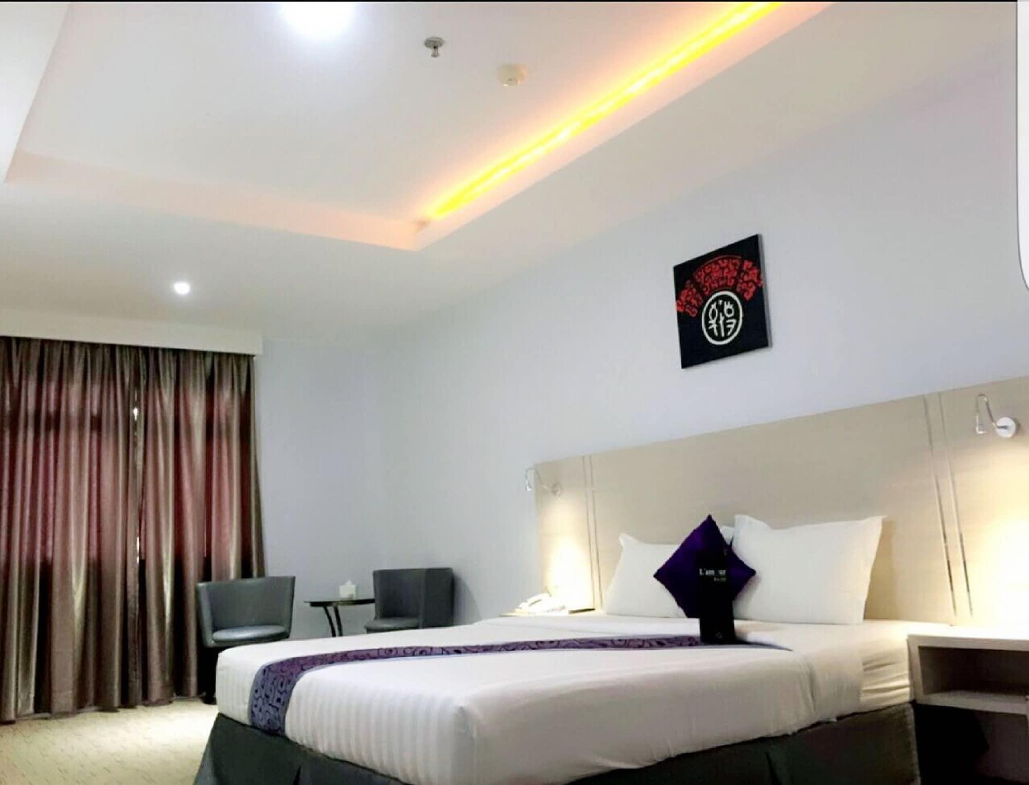 89 Hotel Batam Esterno foto