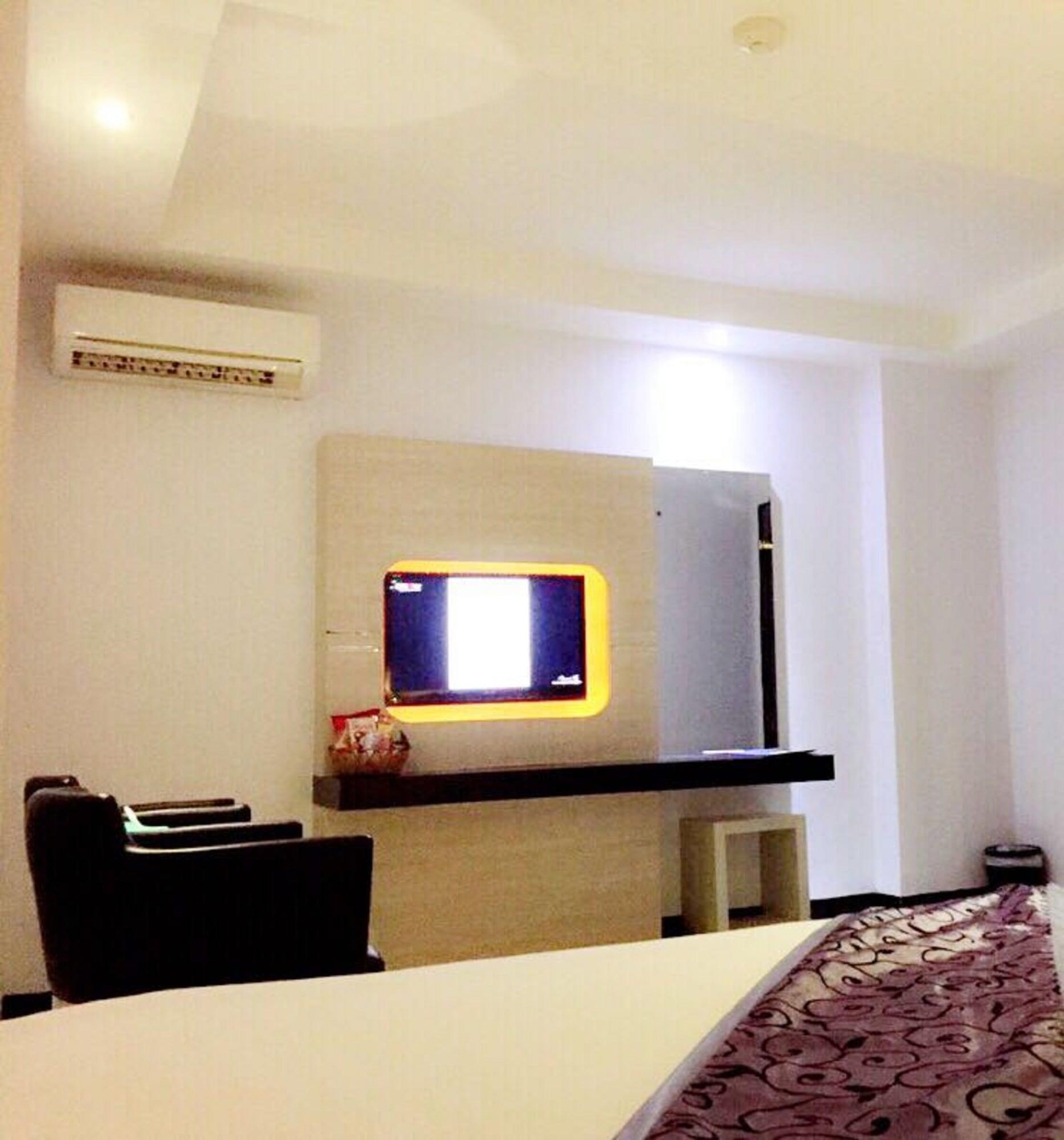 89 Hotel Batam Esterno foto