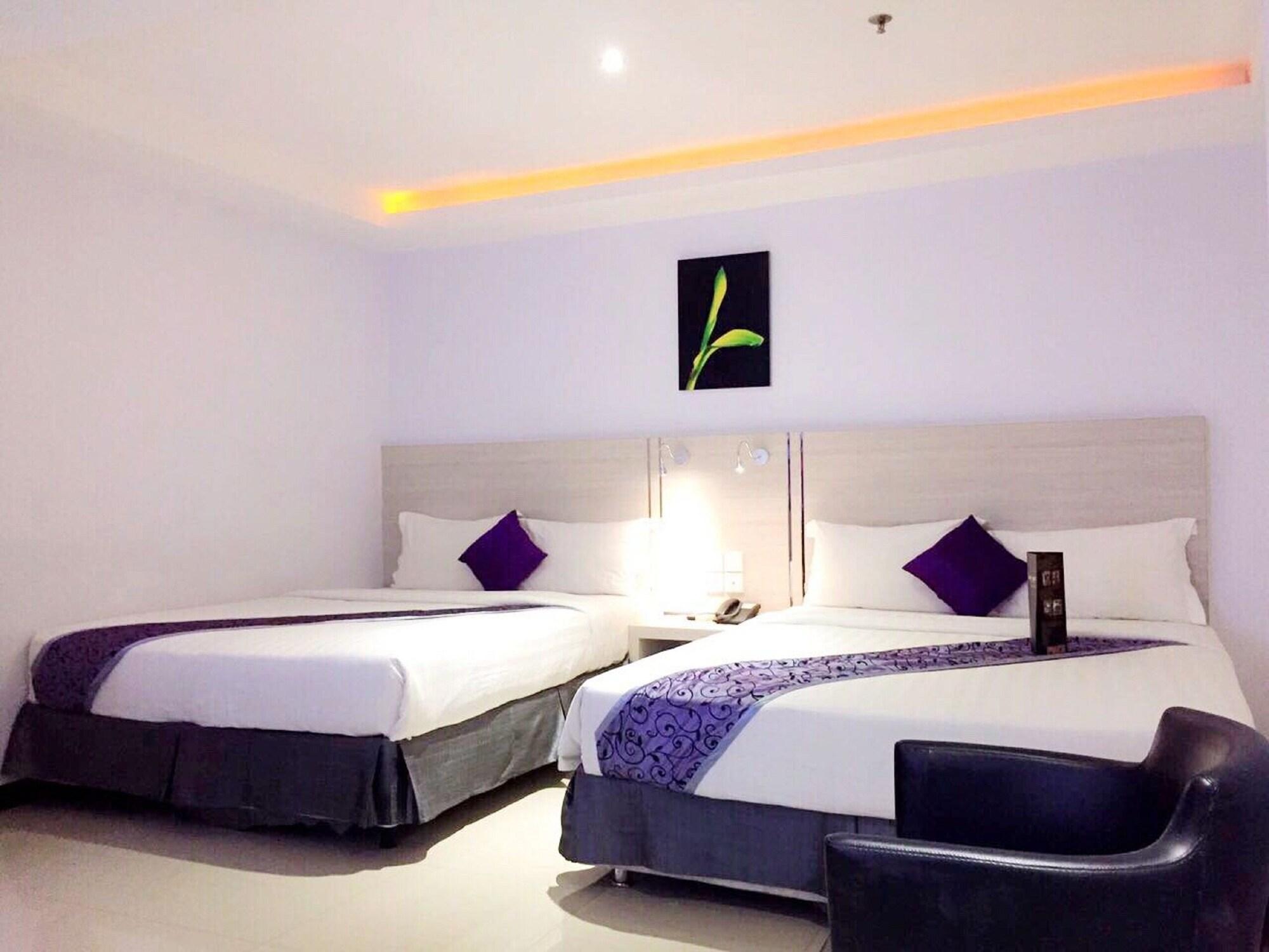 89 Hotel Batam Esterno foto