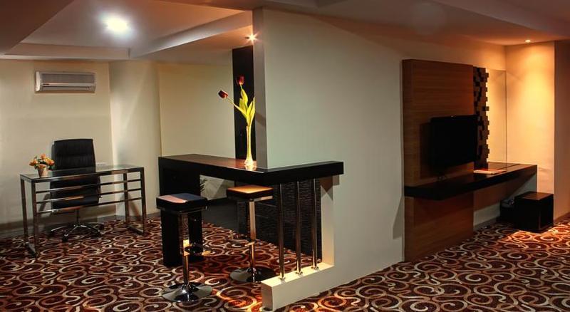 89 Hotel Batam Esterno foto