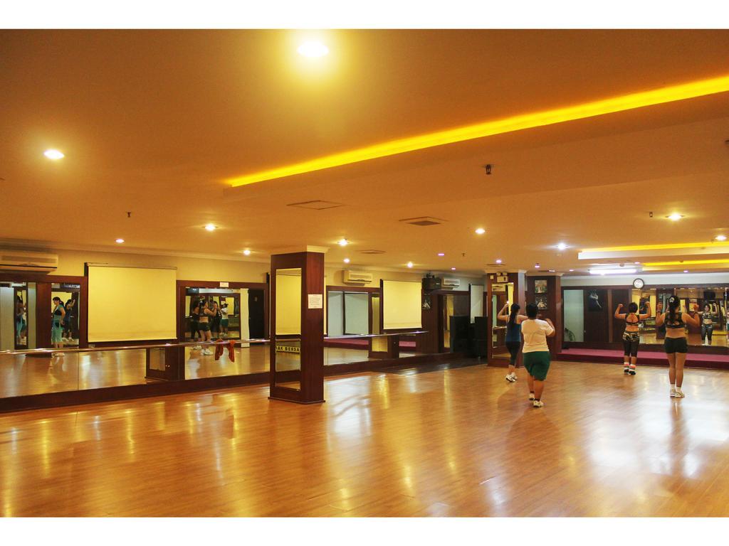 89 Hotel Batam Esterno foto