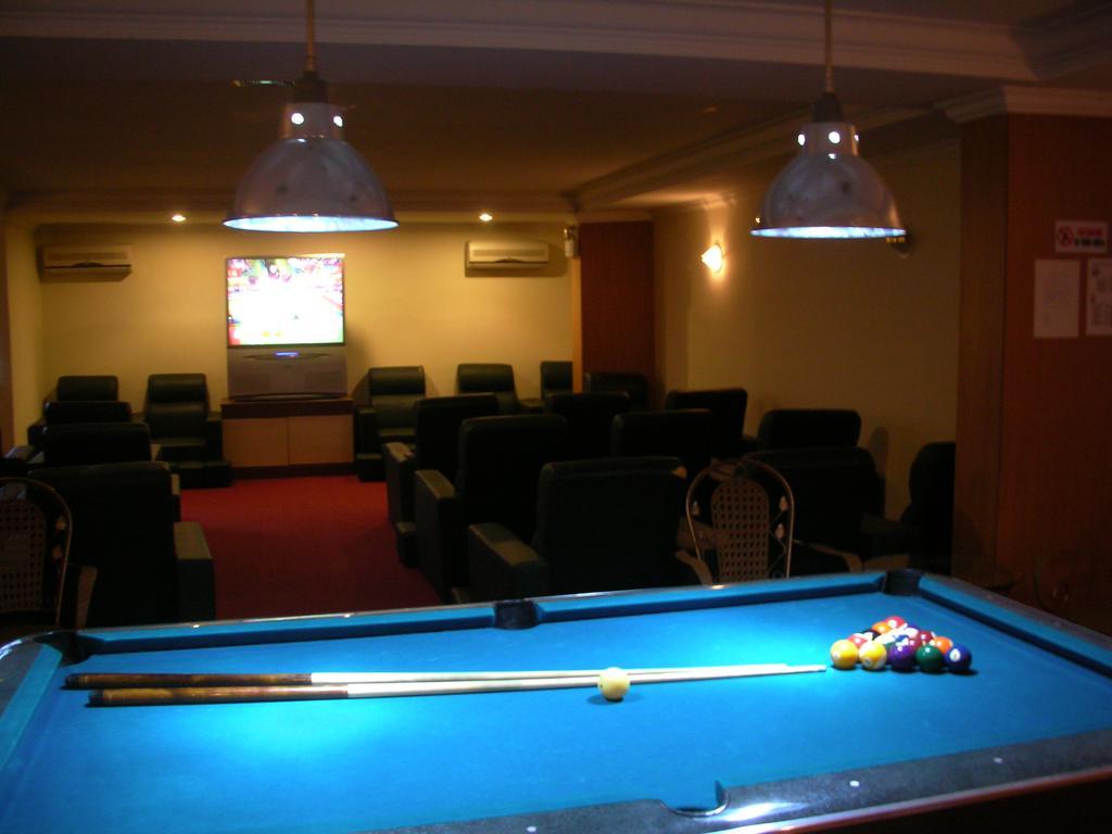 89 Hotel Batam Esterno foto