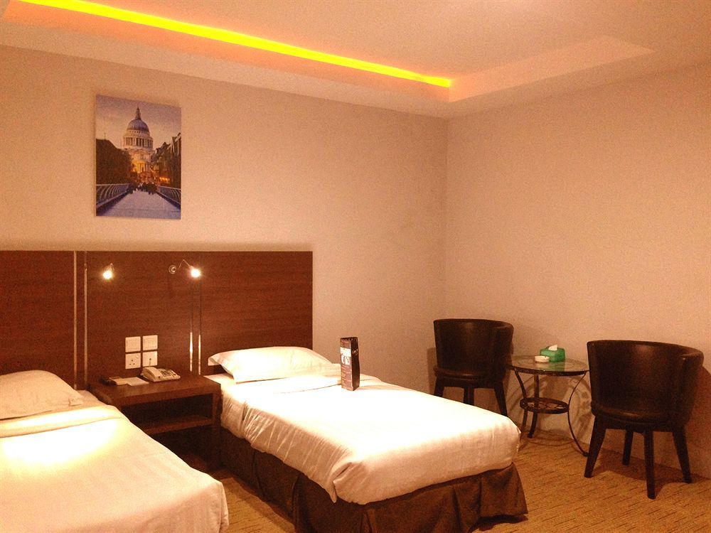 89 Hotel Batam Esterno foto